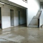 Treppenaufgang (vergrößerte Bildansicht wird geöffnet)